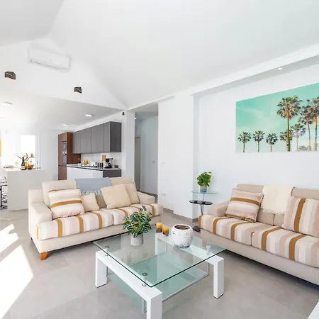 Milano By Villa Playa Blanca (Lanzarote)