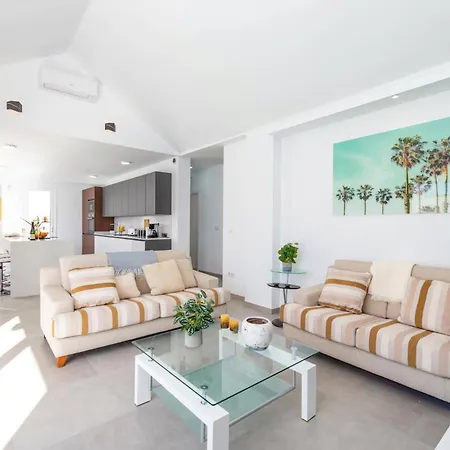 Villa Milano By